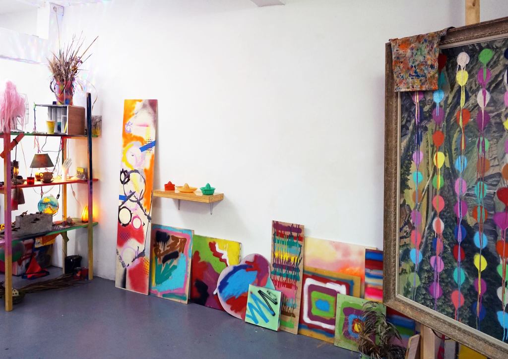 Manuel Pomar art contemporain contemporary art Toulouse dérive amertume dessin histoire pop référence nature culture peinture Golgotha Golgotha picnic théâtre Garonne peinture spray techniques mixtes mix media drawing image picture abstrait abstrait atelier studio artist studio peinture painting