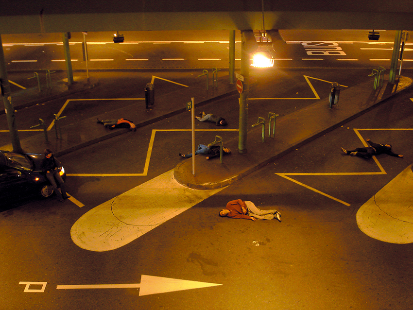 art contemporain contemporary art collectif d'artistes collective people alp le collectif alaplage affiche flyers diaporama installation vidéo stop motion living dead zombie mort du collectif portrait de groupe