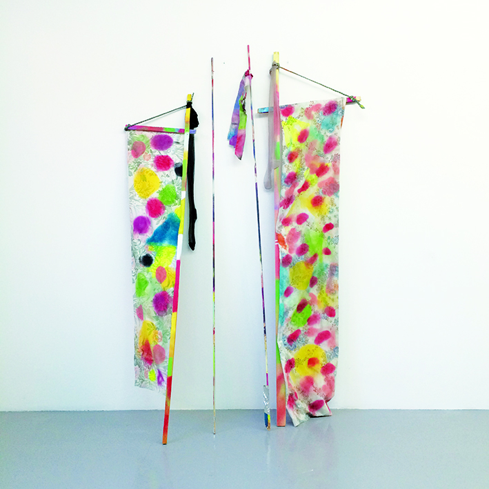 Manuel Pomar art contemporain contemporary art Toulouse dérive amertume dessin histoire pop référence nature culture peinture Golgotha Golgotha picnic théâtre Garonne peinture spray techniques mixtes mix media drawing image picture abstrait abstrait peinture painting drapeau drapeaux flag Wind liberty nature public space the médium is the message