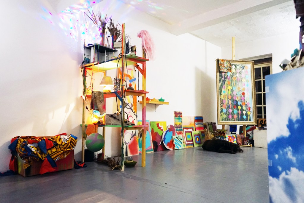 Manuel Pomar art contemporain contemporary art Toulouse dérive amertume dessin histoire pop référence nature culture peinture Golgotha Golgotha picnic théâtre Garonne peinture spray techniques mixtes mix media drawing image picture abstrait abstrait atelier studio artist studio peinture painting