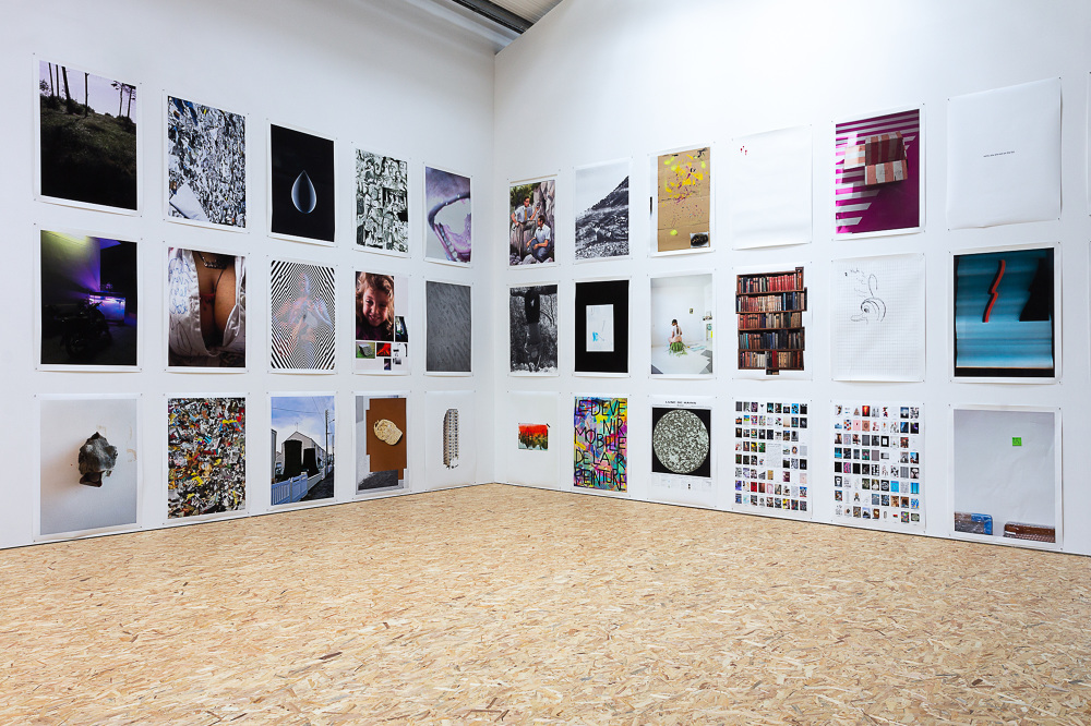 Manuel Pomar art contemporain pictures Picture photographie photography espace scénique display contemporary art Toulouse dérive amertume dessin histoire pop référence nature culture techniques mixtes image picture édition artist multiple postcard carte postale affiche slogan communication diffusion public art espace public affiche poster poster by artist le Confort Moderne lapin canard