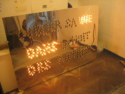 art contemporain contemporary art collectif d'artistes collective people alp le collectif alaplage enseigne enseigne lumineuse poésie galerie roger tator galerie tator superflux fête des lumières Lyon