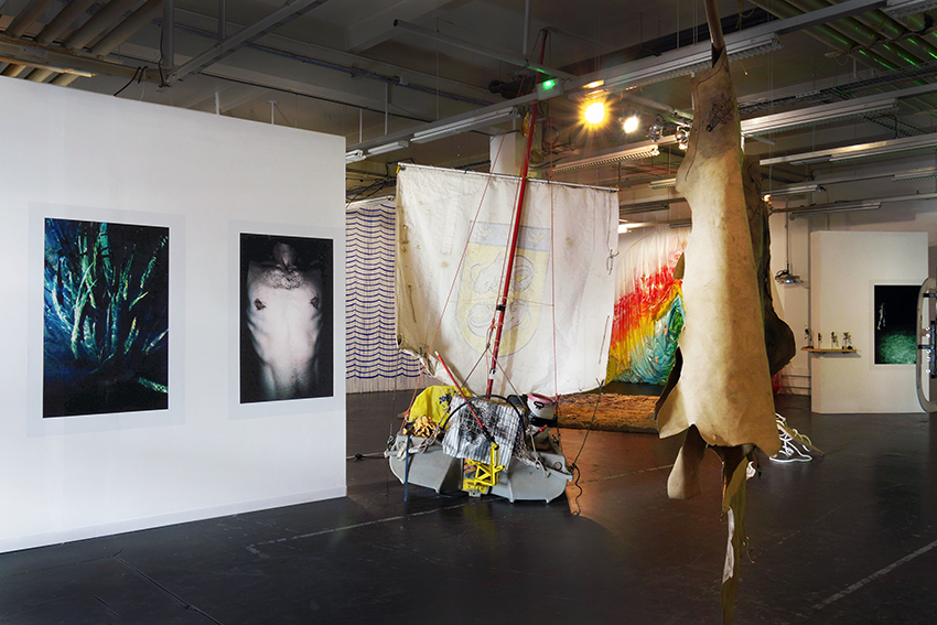 art contemporain Occitanie Toulouse contemporary art curator commissariat d’exposition commissaire Manuel Pomar Zébra 3 Lieu-Commun artist run space Fabrique Pola Bordeaux bivouac naufrage survie survivalism Gaël Bonnefon Laurie Charles Camille Henri Clément Marie-Johanna Cornut ÎLEMERFROID (Boris Geoffroy & Hugo Lemaire & Antony Lille) Rémi Groussin Marianne Plo Manuel Pomar Régates et Histoire(s) (Fabrice Poulain & Antony Lille & Romain Simian), Marie Sirgue Julien Tardieu Béatrice Utrilla