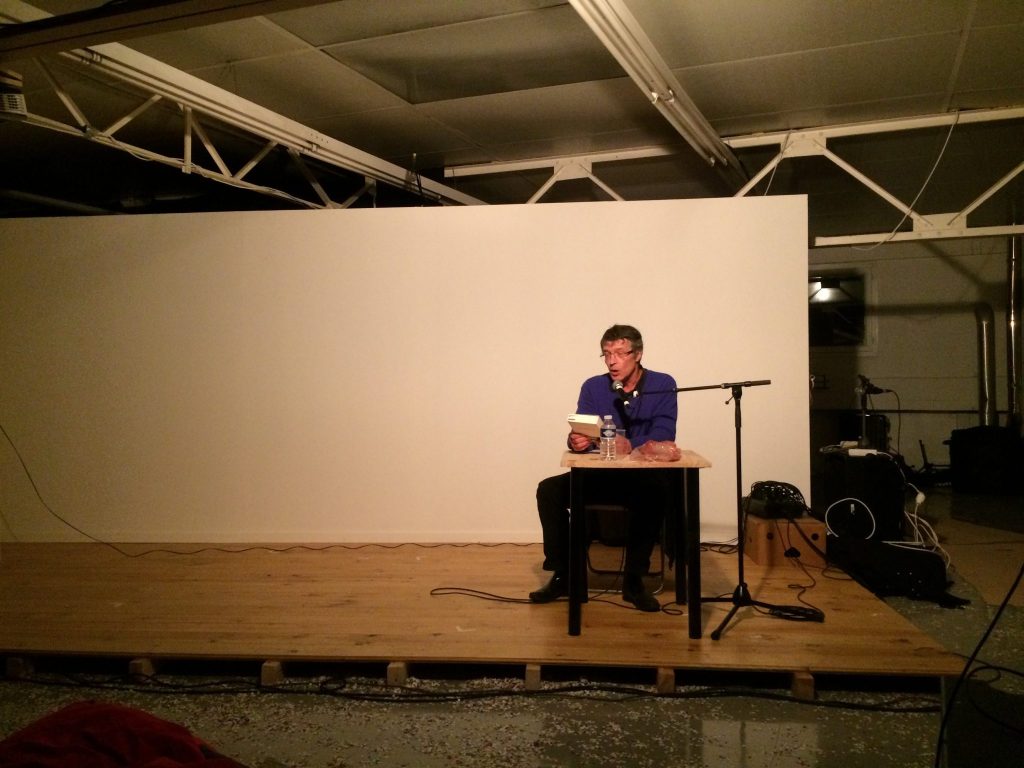 art contemporain Occitanie Toulouse contemporary art curator commissariat d’exposition commissaire Stéphane Arcas théâtre écriture film dramaturgie années 90 nineties Printemps de Septembre Manuel Pomar twin Towers mur de Berlin Marseille Bruxelles décor envers du décor Life comédiens grunge Marie-Pierre Bonniol 330 330+1 bleu bleu