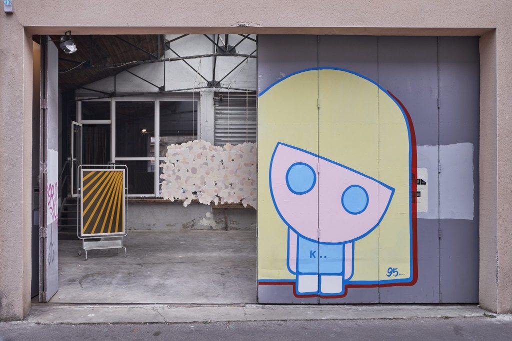 art contemporain Occitanie Toulouse contemporary art curator commissariat d’exposition commissaire Stéphane Arcas théâtre écriture film dramaturgie années 90 nineties Printemps de Septembre Manuel Pomar twin Towers mur de Berlin Marseille Bruxelles décor envers du décor Life comédiens grunge Mademoiselle Kat old aimer old school graffiti girl féminisme activisme bleu bleu