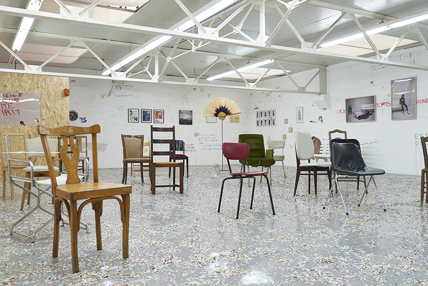 art contemporain Occitanie Toulouse contemporary art curator commissariat d’exposition commissaire Stéphane Arcas théâtre écriture film dramaturgie années 90 nineties Printemps de Septembre Manuel Pomar twin Towers mur de Berlin Marseille Bruxelles décor envers du décor Life comédiens grunge Cédric Teisseire décor séminal confettis radio radio FMR Phillipe Pitet émission onde intérieur Cinéma Liberté nuit bleu bleu